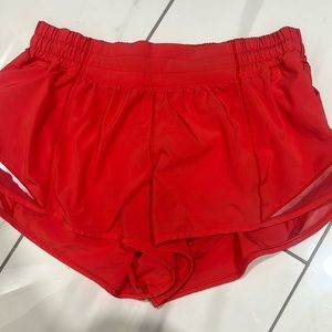 Hotty Hotty lululemon - 2.5inch - size 8
